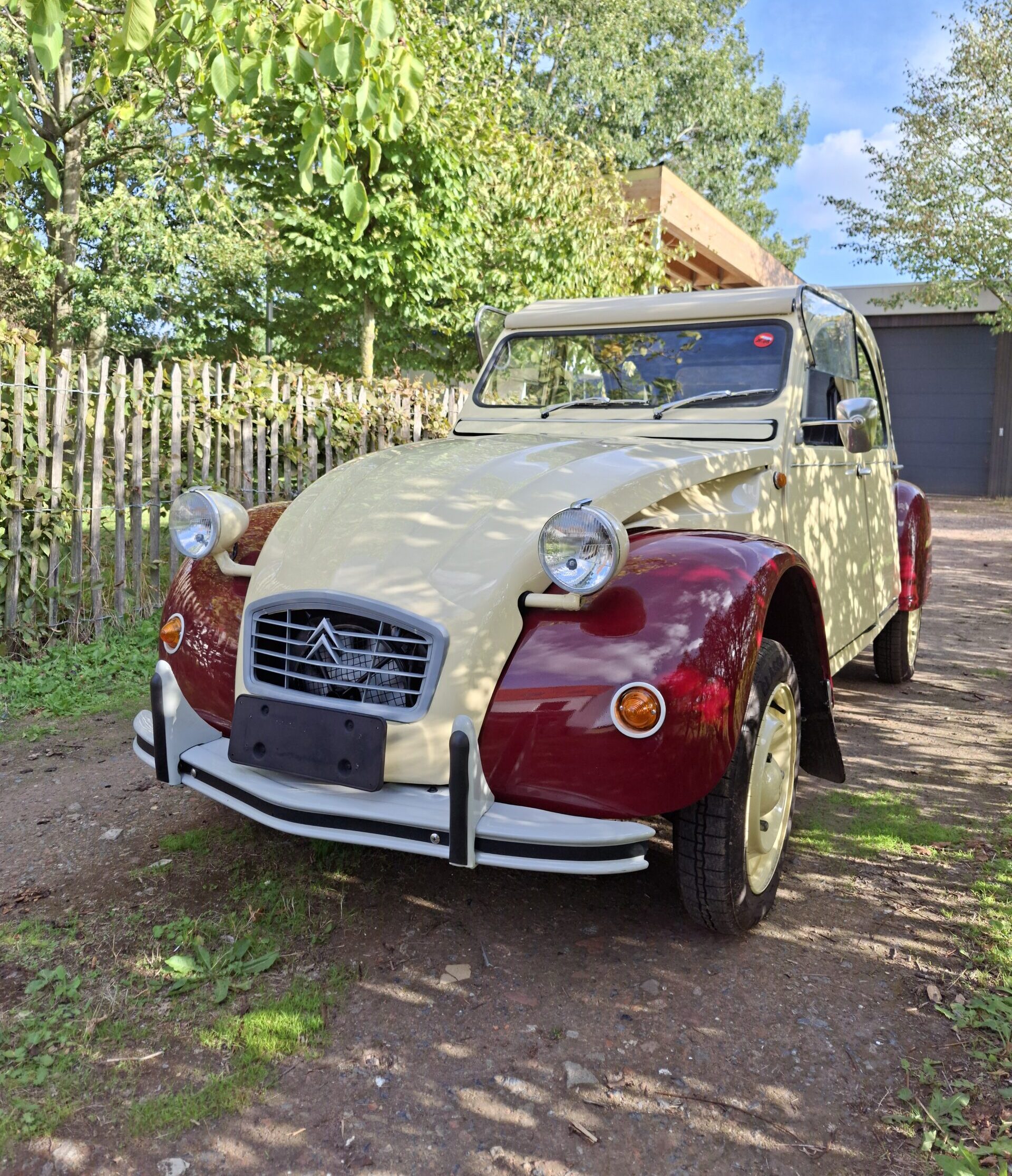 Citroën 2CV6 Special - Citroënstory